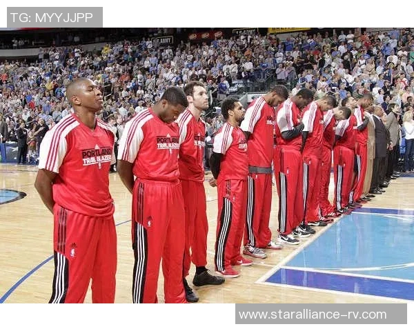 热火主场迎战开拓者双方争夺季后赛席位的关键对决